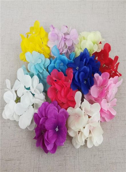 50pcs 15 color 12 cm künstlich kleiner hortensie Seidenblumkopf für DIY Hochzeitswandbogen Hintergrund Blume Dekorative Accessoire PR9099280