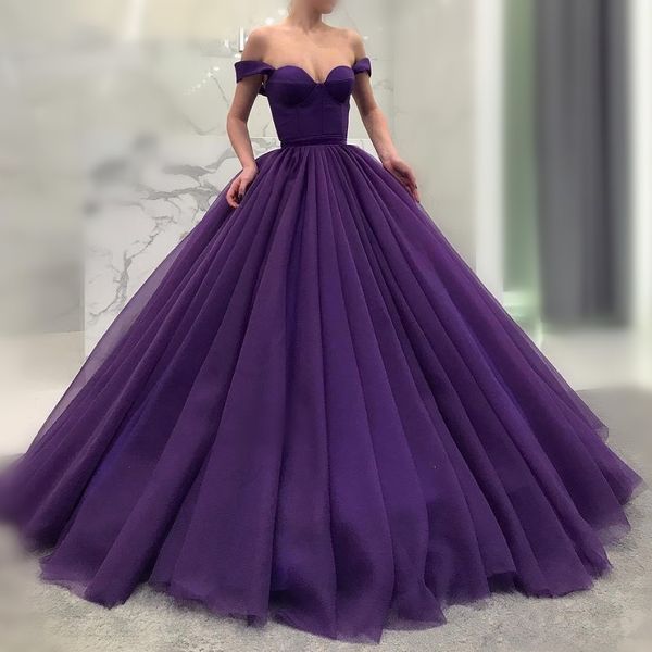 2020 Purple Fluffy Long Quinceanera Dresses Sexy Off Show Sheatheart Ball Abito da ballo abito da ballo Dubai Celebrity Party Dress QC1489 343S