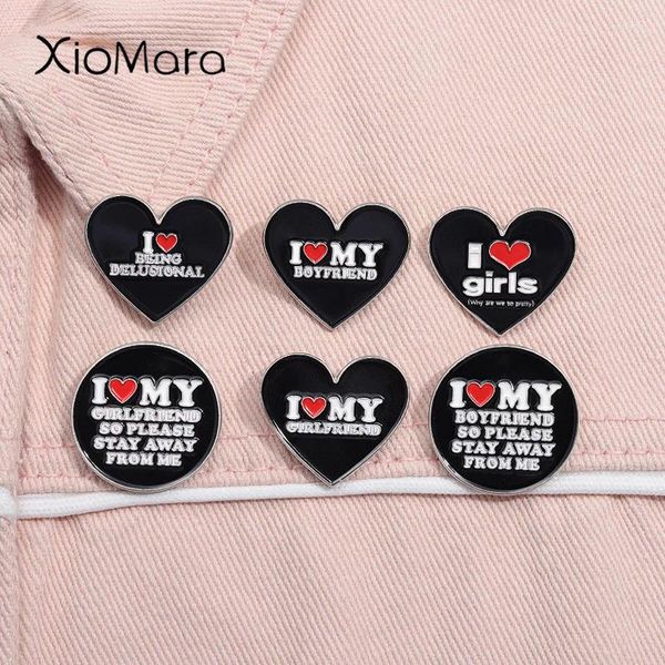 Spille I Love I Love My Girlful Heart Enamel Pin BF quindi per favore stai lontano da me spilla divertente dicendo il gioiello di San Valentino per coppia