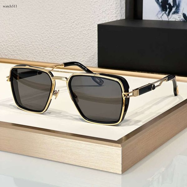 Occhiali da sole di moda per uomini donne estate La popolare popolare Outdoor Beach Drive Drive Anti-Ultraviolet Square Classic Acetate+Metal Full Full Telaio Scatola casuale Box