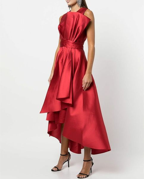 Elegante Hi-Lo-Lo Red Satin Mãe dos Vestidos da Noiva/Noivo com Ruffles A-Line Golago V comprimento assimétrico Vestidos de festas formais para mulheres