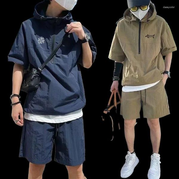 Herren -Trainingsanzüge Koreanische Golfanzüge tragen 2024 Sommer zweiteilige Kleidung Kleidung schnell trocknend mit Kapuze mit Top -Sport -Tennis -Shorts