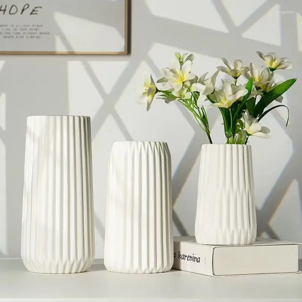 Vasen Keramik Vase Blumentöpfe dekorative moderne Dekoration Haus weiß Wohnzimmer Dekor Tischzubehör Geschenke