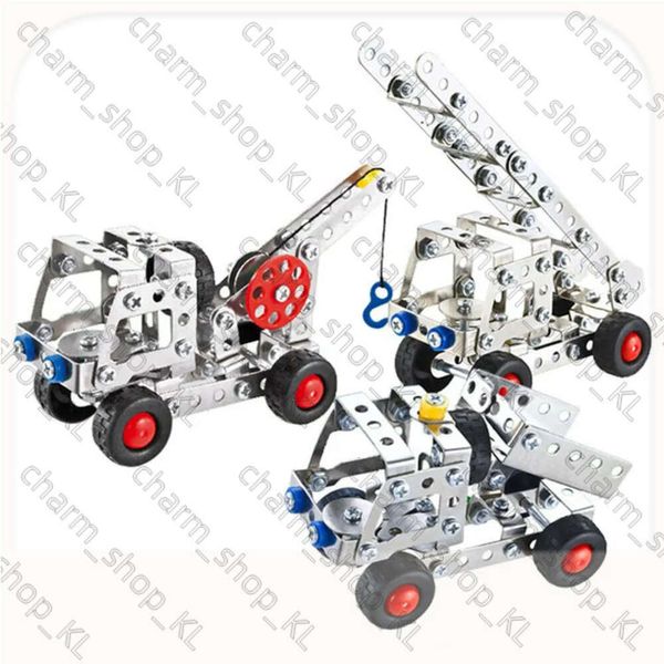 A CNC Factory vende um carro de brinquedo de emenda de metal com magnetismo, pode ser usado para pendurar coisas ao ar livre.726