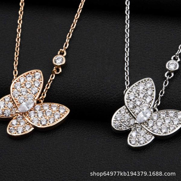 Colar de grife Vanca Vanca Luxury Gold Chain Diamond Butterfly Colar Feminino Feminino Gold Lock Cadeia Luxuja de alto nível Delicado Preseamento vermelho