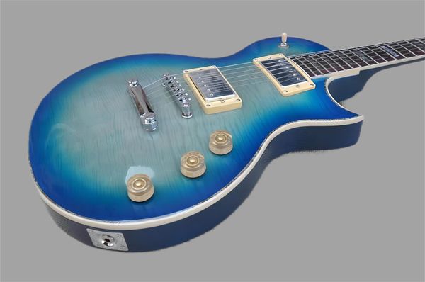 Guitarra elétrica azul personalizada com folha de bordo de chama, hardwares cromados, braço de pau -rosa, embutido de abalone fret, pode ser personalizado