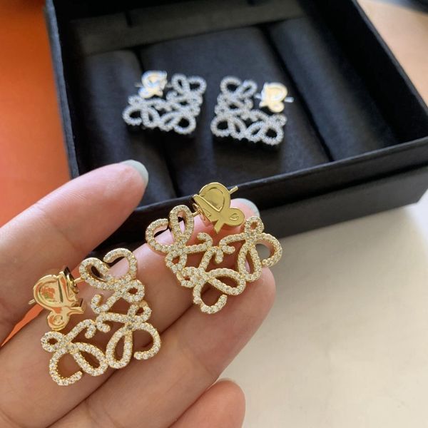 18K Gold Brincos modernos Designer Diamond Stud para mulheres Jewerlry