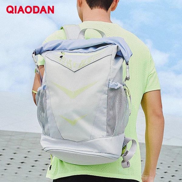 Day Packs Qiaodan Feiying Sports Backpack große Kapazität Herren und Frauen 2024 Sommer komfortabler Pendelschule XUA24240119