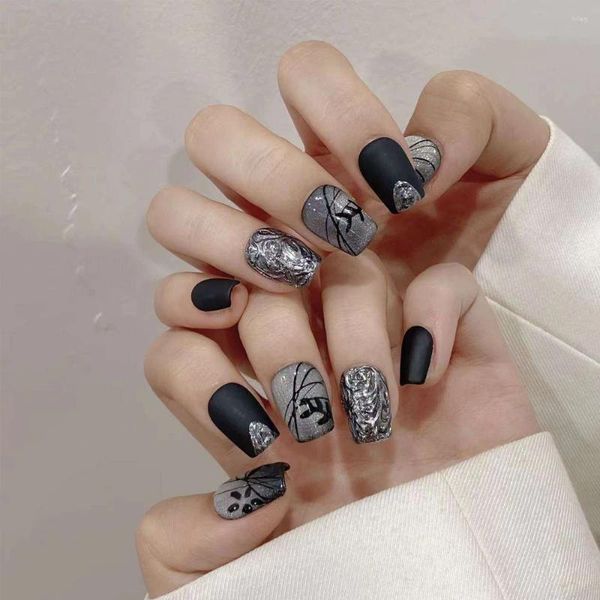 FORNE PER PARTY 10 pezzi Black Silver Short Short Short Fute Nails Fucili Luxuria Inchiostro Cinese Style Made su Wilda Art Manicure Suggerimenti per manicure