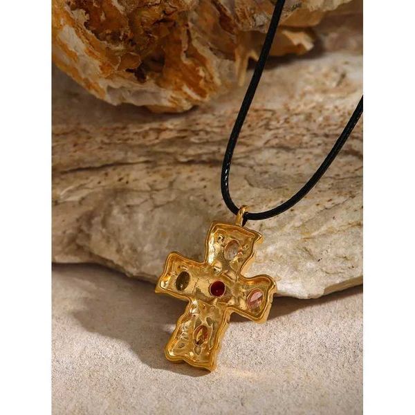 Anhänger Halsketten Minar Retro Cz Zirkon Hammer -Tonkreuz -Halsketten für Frauen 18K Gold PVD plattiert Titanstahl Stahl Schwarze Seilkette Choker