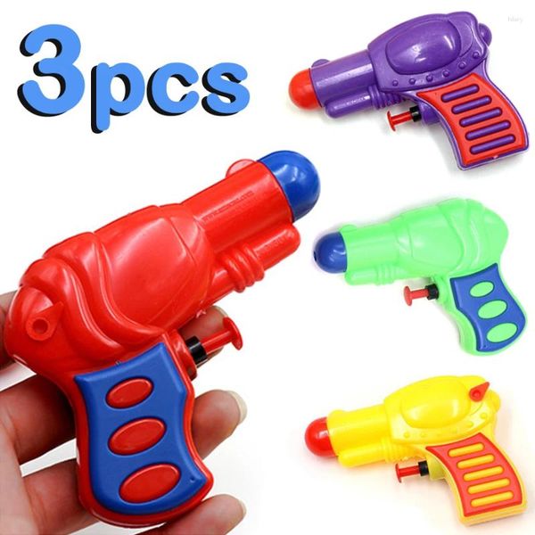 Favor de festa 3pcs Cores aleatórias mini armas de água de spray Games ao ar livre Hawaii Beach Toys for Kids Birthday Summer Summer Favors Favors
