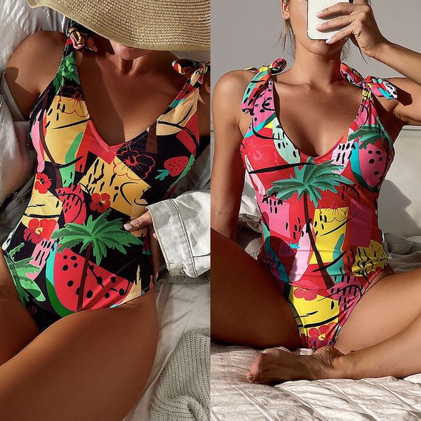 2024 Nuovo colletto di pollo stampato a più colori Triangangangeri del Triangolo femminile Bikini GGItys Sexy Swimwear GGU2