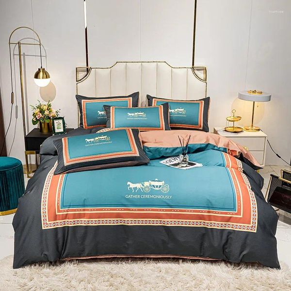 Bettwäsche-Sets Leichter Luxusstil Quilt Deckung verdickter Baumwollstandard 4-teiliger geometrischer gedruckter Bettblatt
