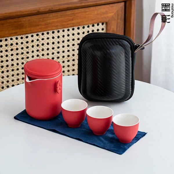 SET DI ATTUALI A TEFE TRAVE SET TEA SACCHE PORTATIVA UN PASCA DI TRE CAPS TEAPOT