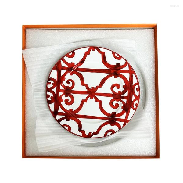 Piastre dessert ceramica avanzata piatto da pranzo europeo da pranzo rosso vintage per posate set posate e piatti con scatola regalo