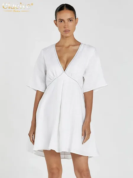 Parti Elbiseleri Clacive yaz gevşek beyaz pamuklu elbise bayanlar seksi v yaka kısa kollu mini zarif klasik katı kadınlar için 2024