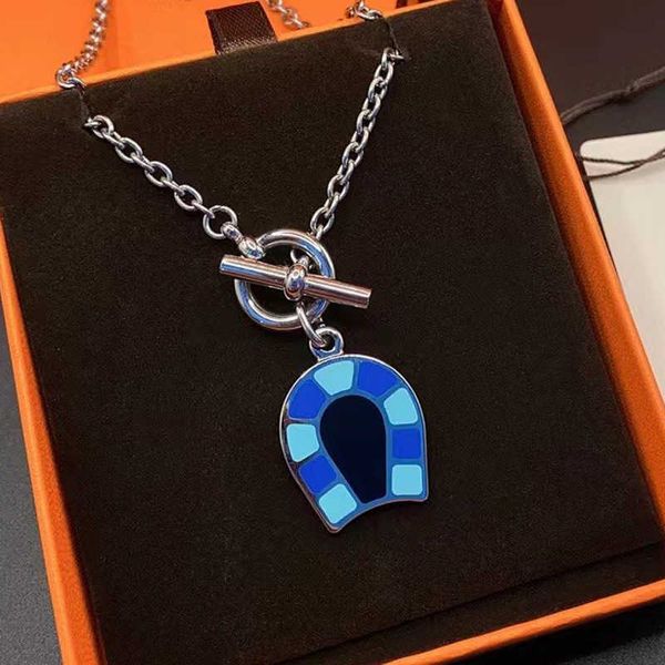 Colar novo amor casa h horseshoe de colar porco gradiente de nariz azul pendente em forma de U Luxo de luxo personalizado temperamento