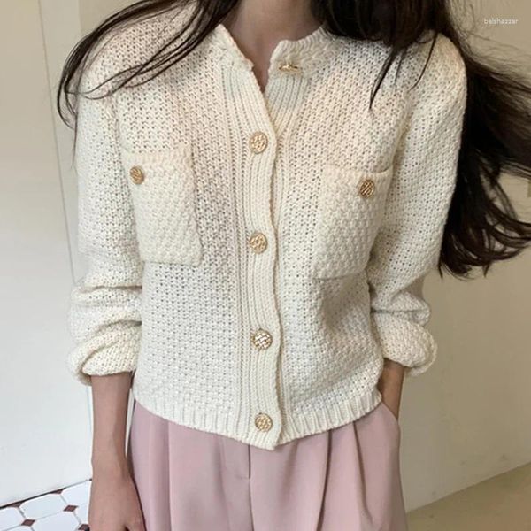 Malhas femininas chiques Cardigan branco lã Mulheres Butão de ouro O-pescoço elegante malha de malha