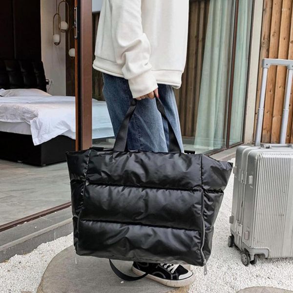 Duffel Bags Mulheres viajam de ioga Bolsa de ginástica Separação seca molhada Nylon esportes ao ar livre Top Handal