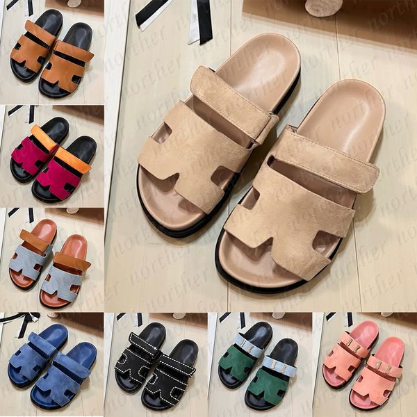 Designer Sandalen Frauen Pantoffeln Chypre Gluts Sandalen Luxus Frauen Slipper Sommer Strand Leder Flachrutsche Schwarzbraune blaue Plattform Wildlederschuh Schuhe