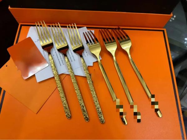 Utensílios de grife de designers Six pessoas refeições 24 peças de facas Forks and Sploons Western Tableware Set Presentes do Festival por atacado