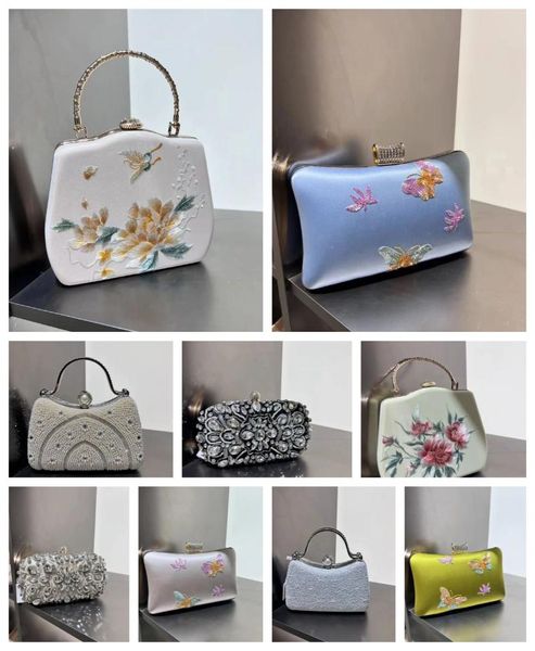 Duffel Bags Bola de Mulheres Bordadas em estilo chinês de alto moda com Diamond Borderys Ethnic Lady Bag Lady Bag luxuoso nobre