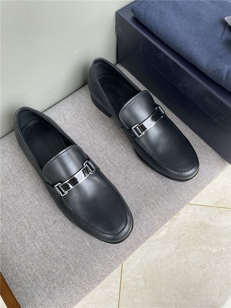 Designer de luxo Sapatos de fivela de fivela masculina vestido de charme vestido de noiva noite Oxford Sapatos formais homens sapato masculino