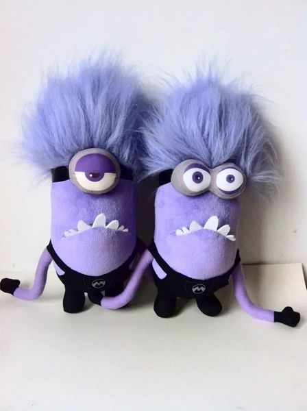 Personaggi di film carini giocattoli peluche Bob Little Purple Man Daemon Peanie Dolls Cuscino Ornamenti natalizi 240511