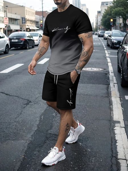 Summer Mens Casual Suit Street Moda solta e confortável Camiseta ao ar livre Sports Running Running Novel Text Printing 240510