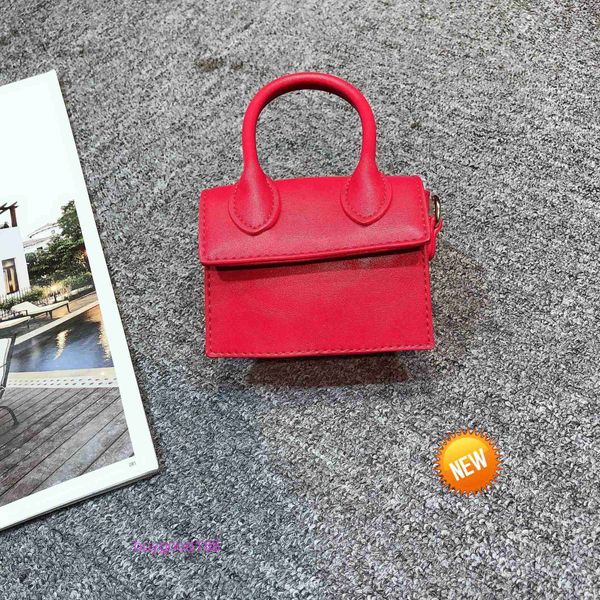10A Деликатная роскошная дизайнерская сумочка Jaq Designage Sudbag 2024 Новая свежая и сладкая сумочка мода мини -сумка по кроссту