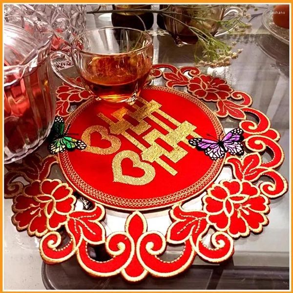 Tavolo tavolo da matrimonio rosso bel fiore a forma di placema ricamato acqua non slittata e resistenza all'olio non lavabile