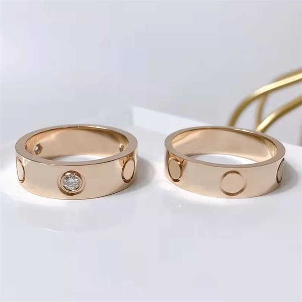 Liebhaber exklusiver Ring ohne Verformung mit kleinen Ringen für Frauen Mode -Berühmtheit mit Originalkartnenringen