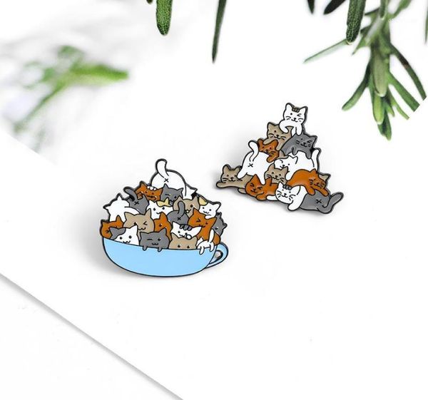 Eine Gruppe von Katzen niedliche Tiere Emaille Nadel Kaffeetasse Spezielle Brosche Cup Cartoon Lapel Pin Badge Geschenk für Freunde, die CATS19109545 mögen