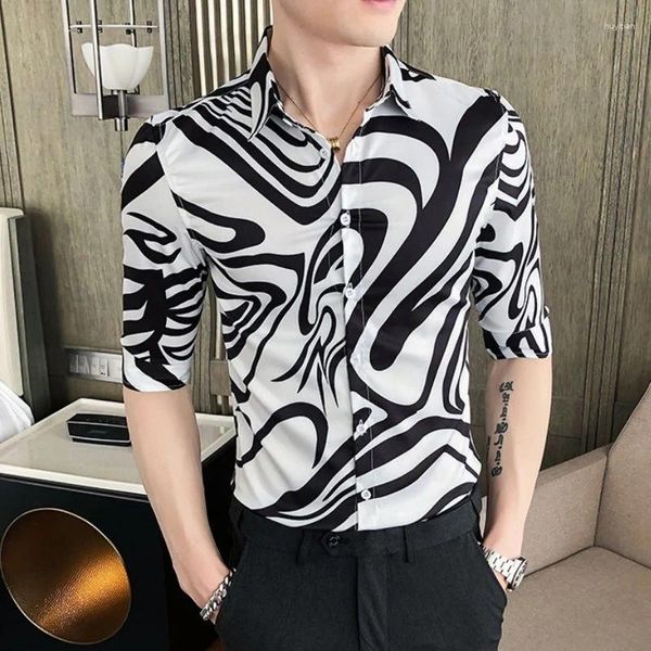 Camisas casuais masculinas colarinho de pólo de verão de meia manga Man High Street Slim Button Cardigan Personalidade de impressão de todas as partidas