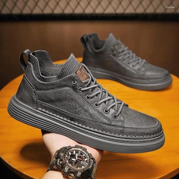 Casual Shoes Herren 2024 Klassiker Leder Walking Sneakers Schwarze Qualitäts Workshoes Vulcanize Schuhfahrer Mocasins