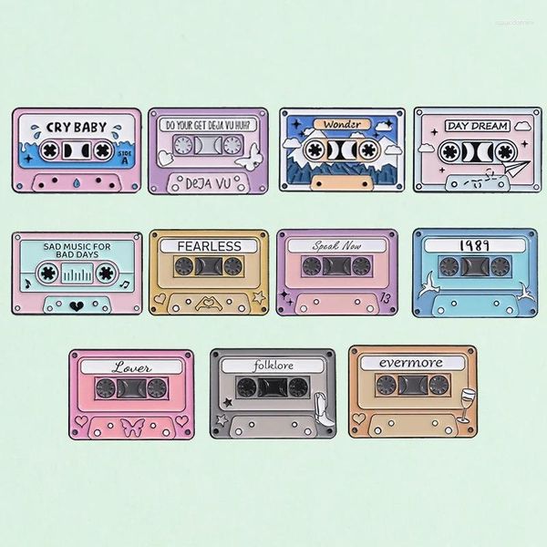 Broschen Retro Tape Radio Kamera Emaille Pins süße 80er Vintage Recording Machine Creative Cartoon Revers Badge Großhandel Pin Geschenk