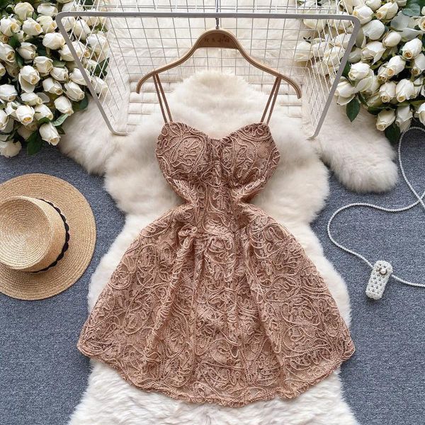 Vestidos casuais Retro Vintage Ladies Suspender Dress Female Mesh Hook Flower Design Nicho A-Line Chic sem costas Mini Short