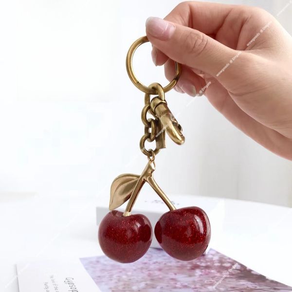 Simpatico portachiavivo di ciliegio decorazione del fascino accessorio rosso cristallo rosa cristallo arredamento a pendente a ciliegia decorazione oro verde verde di alta qualità da uomo uomo designer di lussuoso regalo di mela