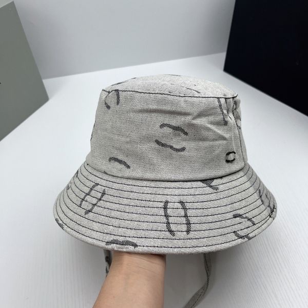 Дизайнерские шляпы с широкими краями женщины регулируемые модные письма ведро шляпа серая джинсовая шляпа с веревками мужчинами кепку лето