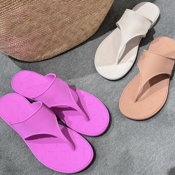 2024 Designerinnen Frauen Tanga Sandalen Haus raffinierte Muster Gummi-Flop Flip G Flat Beach Slides Damen Jelly Drehbuch Outdoor Pantoffeln 35-41