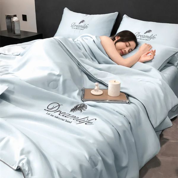 Leichte Luxus gewaschene Sommer Cool Quilt Ice Seidenluftkonditionierung Single Double Dünndecke Bettwäsche Queen -Size -Bettdecke 240506
