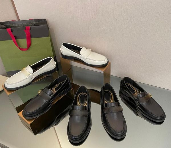 Ultime scarpe abiti da unisex designer di lusso classico classico fibbia chiusura uomo moca