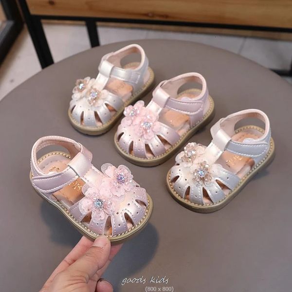 Сандалии для девочек детские летние сладкие летние детские туфли принцесса обувь мягкая подошва для прогулок для прогулок для детской сандалии оптом 240513
