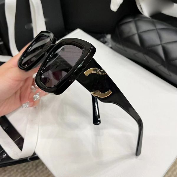 Top -Qualitäts -Designerin Sonnenbrille Box Sonnenbrille Sommer Outdoor Beach Sonnenbrille Mode Full -Rahmen Sonnenbrille Frauen 6 Farbe Hochqualitäts Multi -Farbe UV400