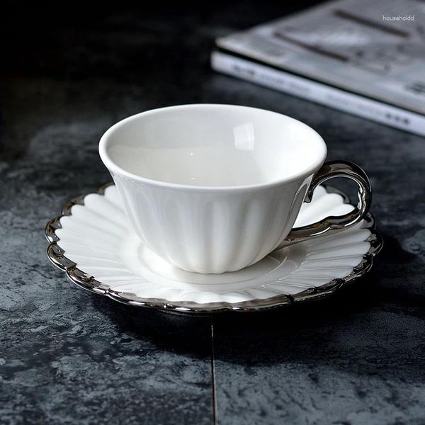 Чашки блюдцы Керамическая белая роскошная кофейная чашка с тарелкой Nordic Eco Friendly Travel Creative Tazas desayuno Espresso