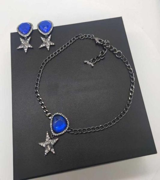 2022 Crystal azul de qualidade de luxo e colar de pingente de pingente de estrela preta do colar de pingente de breol para mulheres jóias de casamento têm caixa S3450954