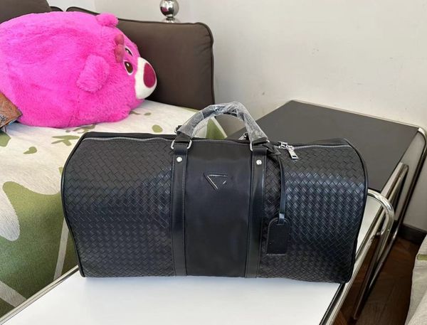 Neues weiches Leder mit großer Kapazität gewebter Reisetasche Herren Schulter Handtasche Kurzes Business Trip Gepäckbeutel Großhandel Großhandel