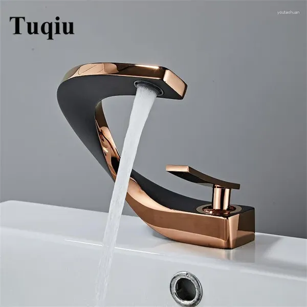 Rubinetti del lavandino da bagno tuqiu rubinetto ottone rosa oro oro nero mixer acqua fredda meschino montato montato