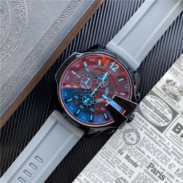 Hot Sale Brand Men MEN Casual Sports Uhren Laufen Sekunden Quarz Herren Armbandwatch Gummi -Gurt Reloj de Lujo 1954