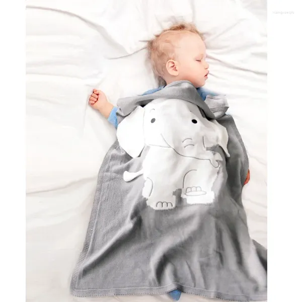 Coperte coperta di elefanti per orecchie tridimensionali nate a maglia per bambini piumino trapuntato trapuntato.